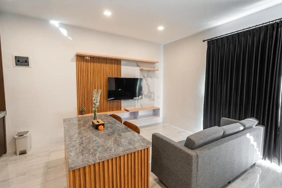 Alyxia 1 Bedroom Apartment In Central Seminyak 0*, Seminyak (Bali)